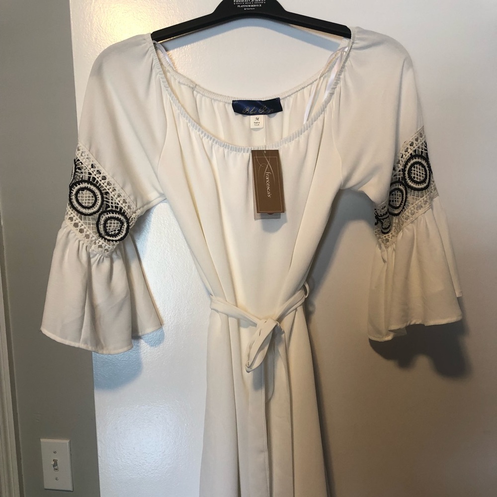 White off the shoulder dress - Picture 1 of 4